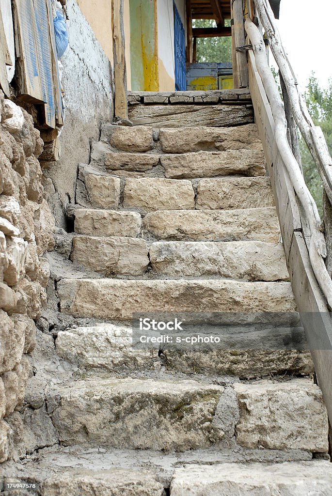 Каменные лестницы (Узнать больше) - Стоковые фото Двигаться вверх роялти-фри