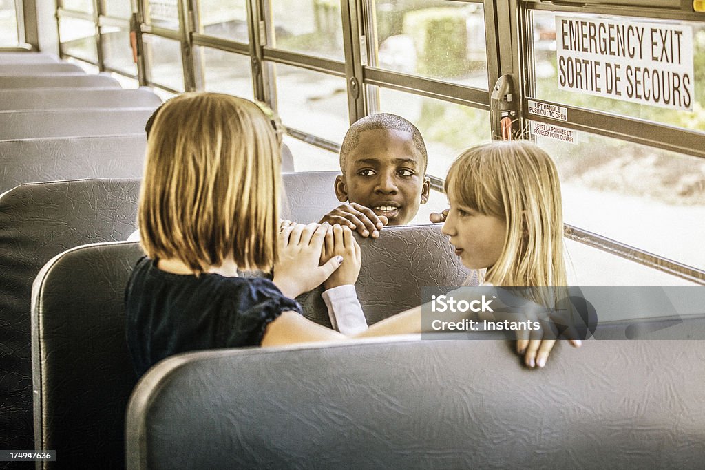Дети в Школьный автобус - Стоковые фото 10-11 лет роялти-фри