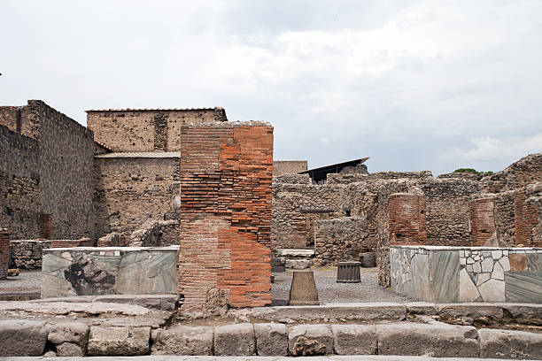 помпеи - ancient civilization italy pompeii distraught стоковые фото и изображения