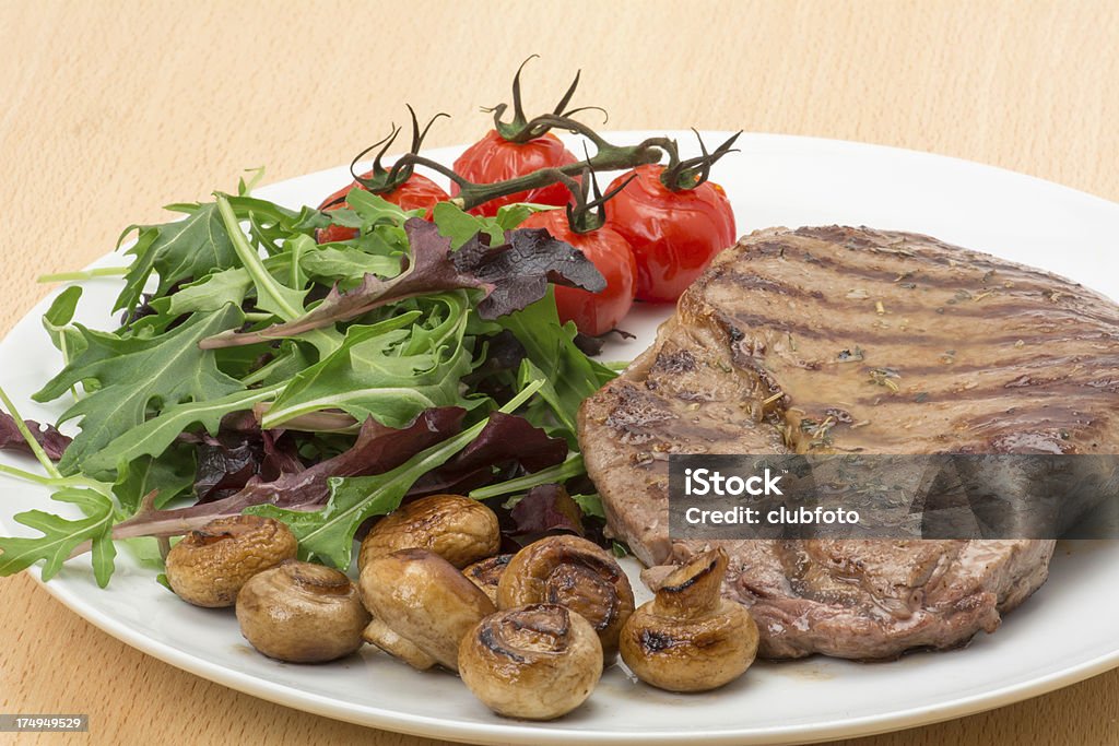 Gegrilltes ribeye-steak - Lizenzfrei Feinschmecker-Essen Stock-Foto