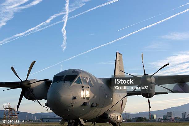 Air Force - Fotografie stock e altre immagini di Mezzo di trasporto aereo - Mezzo di trasporto aereo, Aereo-cargo, Forze armate