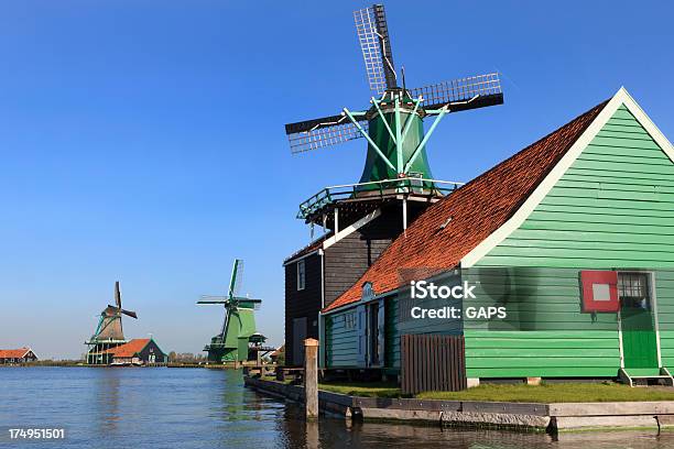 コレクションの歴史の風車の列でザーンセスカンス - ちやほやのストックフォトや画像を多数ご用意 - ちやほや, アムステルダム, オランダ