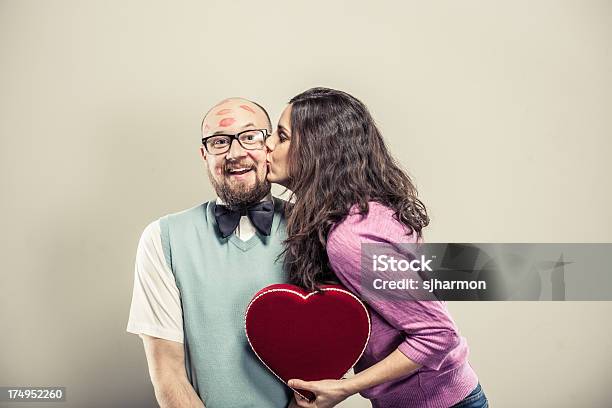 Humorous Dia Dos Namorados Beijo - Fotografias de stock e mais imagens de Beijar - Beijar, Beijo de Batom, Símbolo do Coração