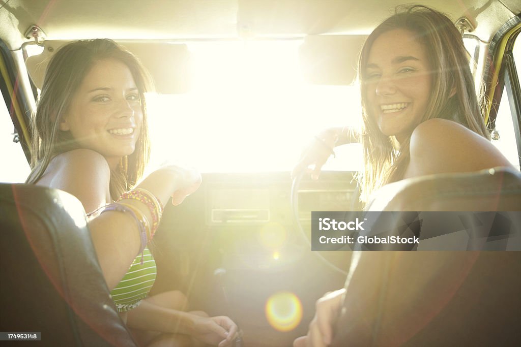 Let's get il roadtrip iniziare! - Foto stock royalty-free di Abbigliamento casual