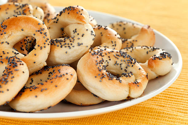 istock Poppy pretzels 174953396