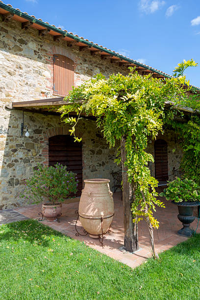 istock Tuscany, next to Florence: typical stone villa with its porch 174954742