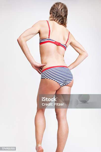 Portrait Of A Athletic Woman Stock Photo - Download Image Now - 30-39 Years, 35-39 Years, Abdominal Muscle