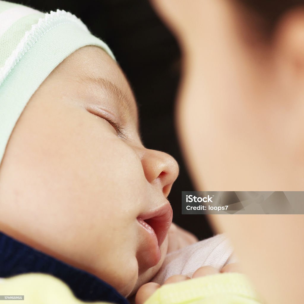 Dormir little baby - Foto de stock de 0-1 mes libre de derechos