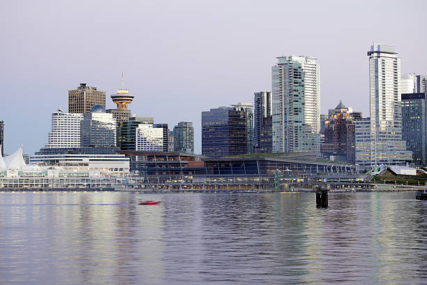 vancouver - scenics skyline panoramic canada place stock-fotos und bilder