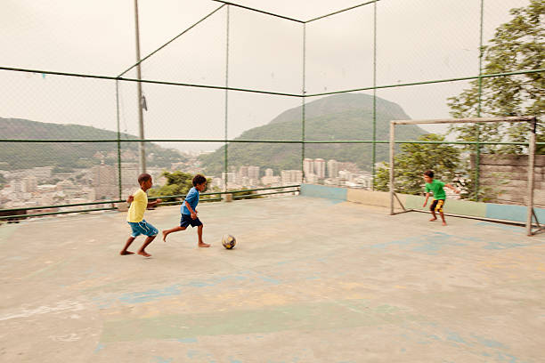 playground de futebol - dream time - fotografias e filmes do acervo