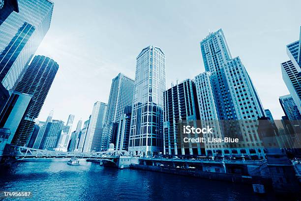 シカゴ Skylineblue トーン - アメリカ中西部のストックフォトや画像を多数ご用意 - アメリカ中西部, アメリカ合衆国, イリノイ州