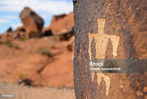 Petroglyphs - Fotografias de stock e mais imagens de Arcaico - Arcaico, Arte Pré-histórica, Cultura Tribal da América do Norte