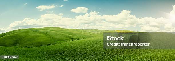 Val Dorcia Lanscape Vista Panoramicasplendida Italia - Fotografie stock e altre immagini di Agricoltura