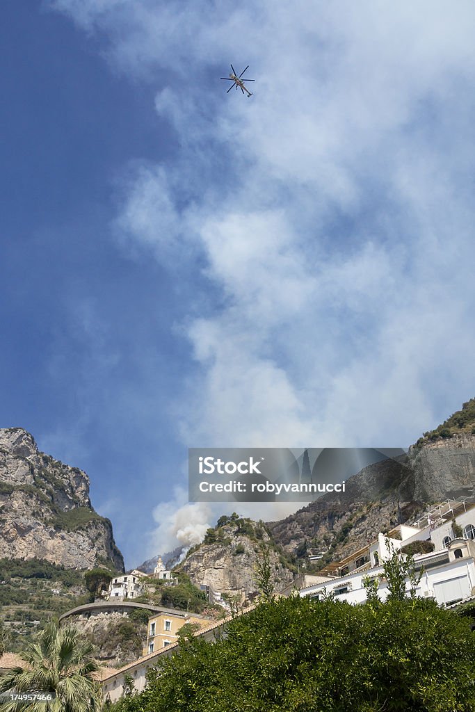 Protección Civil de un helicóptero de extinción de incendios - Foto de stock de Accidentes y desastres libre de derechos