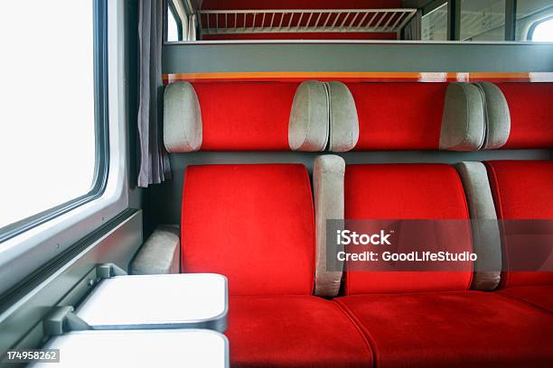 Interior De Comboio - Fotografias de stock e mais imagens de Assento de Veículo - Assento de Veículo, Autocarro de Longo Curso, Cabine de Passageiros
