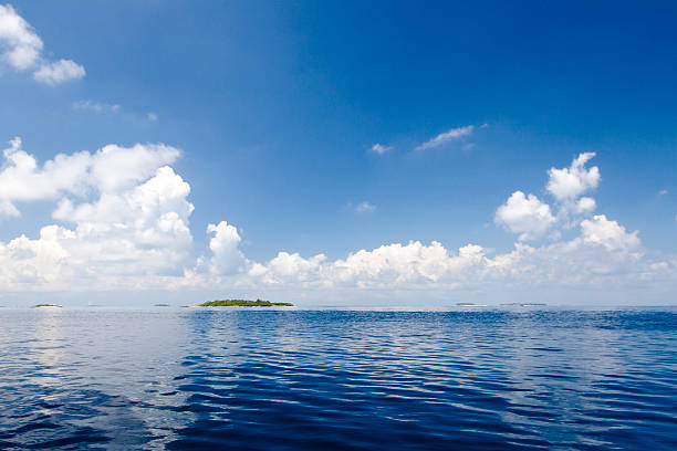 istock Tropical island in the Maldives 174959932