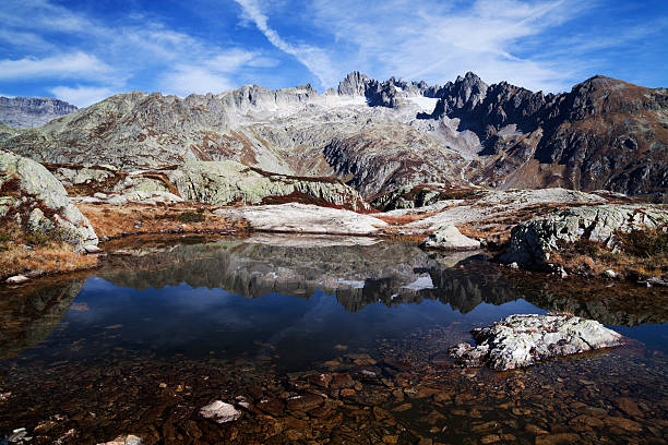 istock Autumn in the mountains 174962049