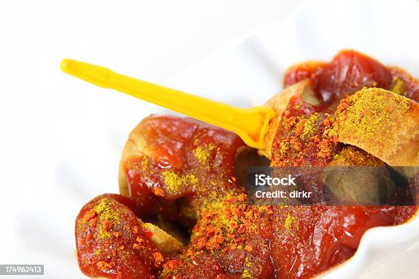 ホット Currywurst 追加 - カレーソーセージのストックフォトや画像を多数ご用意 - カレーソーセージ, カラー画像, カレー粉