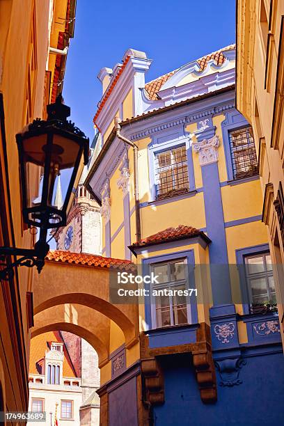 Rua De Praga - Fotografias de stock e mais imagens de Antigo - Antigo, Arco - Caraterística arquitetural, Arquitetura