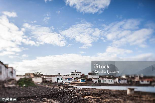 Coastal Village - zdjęcia stockowe i więcej obrazów Bez ludzi - Bez ludzi, Budowla mieszkaniowa, Dom - Budowla mieszkaniowa