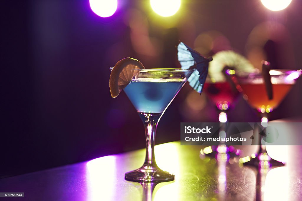Cocktail cosmopolita - Foto stock royalty-free di Agrume