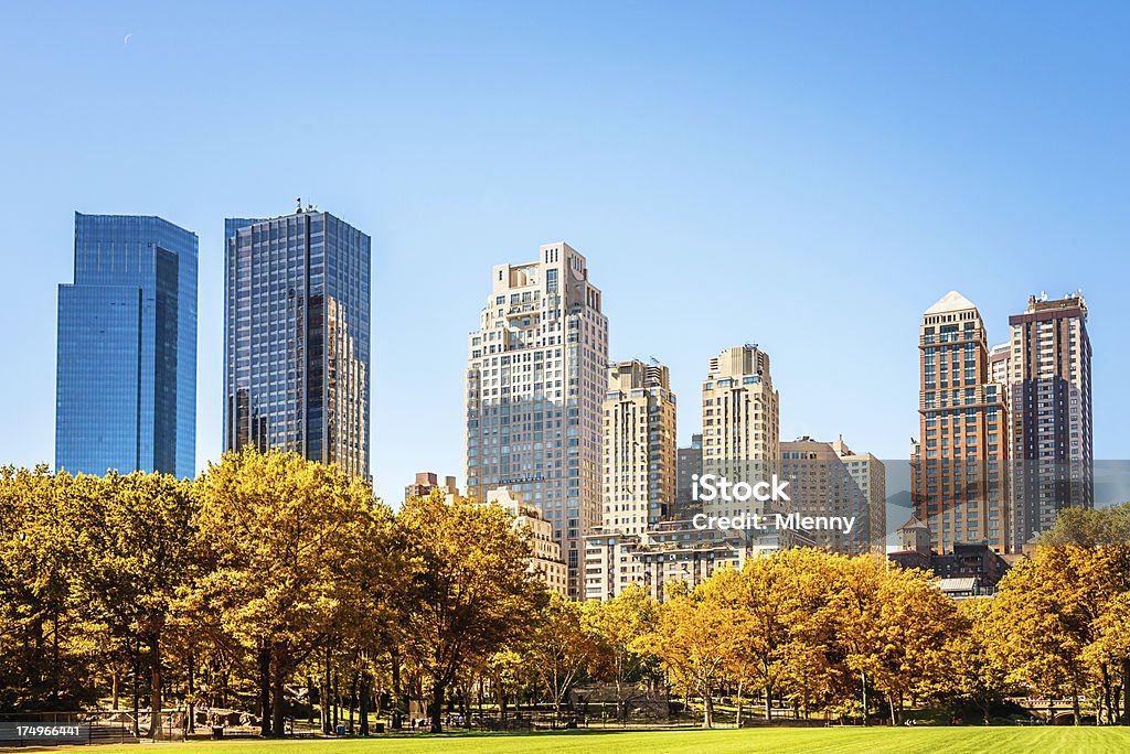 ニューヨークシティの秋 - マンハッタン - ニューヨーク市のロイヤリティフリーストックフォト