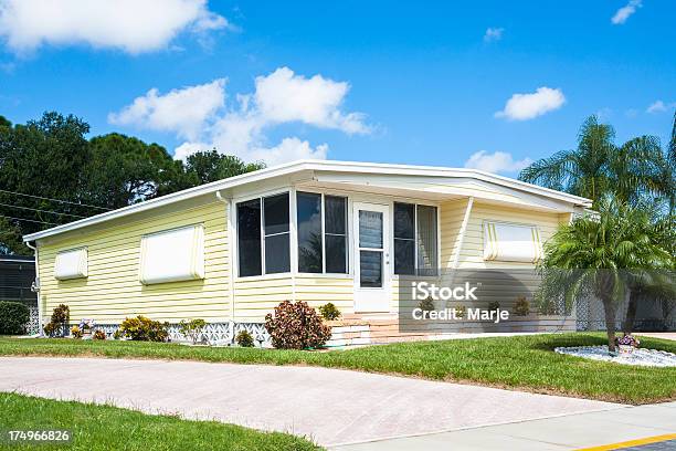 정적 캐러밴 트레일러 주택에 대한 스톡 사진 및 기타 이미지 - 트레일러 주택, 플로리다-미국, 0명