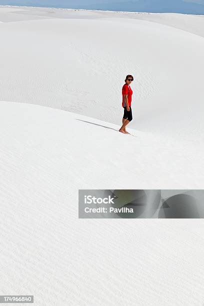 Young Woman On White Sand Ripples New Mexico Usa Stock Photo - Download Image Now - Adult, Adults Only, Beauty In Nature