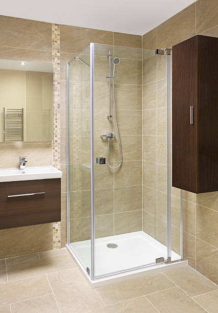 cabina doccia e piastrelle in pietra - sink bathroom pedestal tile foto e immagini stock