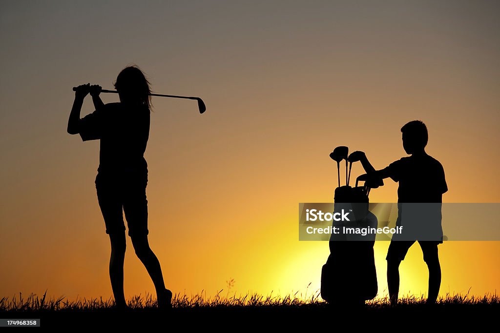 Chica Junior Silueta de jóvenes Caddie de golf - Foto de stock de Espalda - Partes del cuerpo libre de derechos