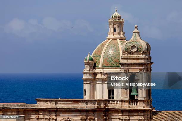 Cattedrale Di S Lorenzo Foto de stock y más banco de imágenes de Mar - Mar, Sicilia, Barroco