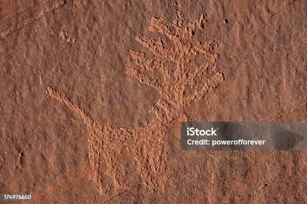 Petroglyph Im Monument Valley Stockfoto und mehr Bilder von Alt - Alt, Arizona, Badlands