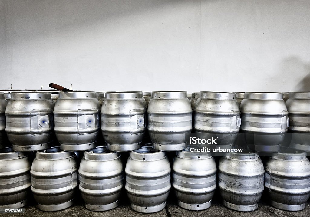 Cerveja kegs - Foto de stock de Alumínio royalty-free