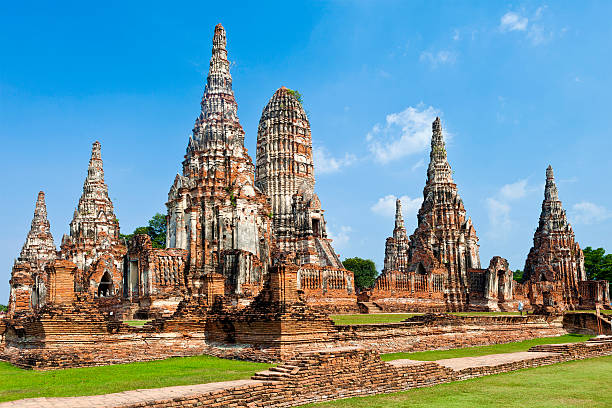 wat chaiwatthanaram in ayutthaya, thailand - wat chaiwattanaram stock-fotos und bilder