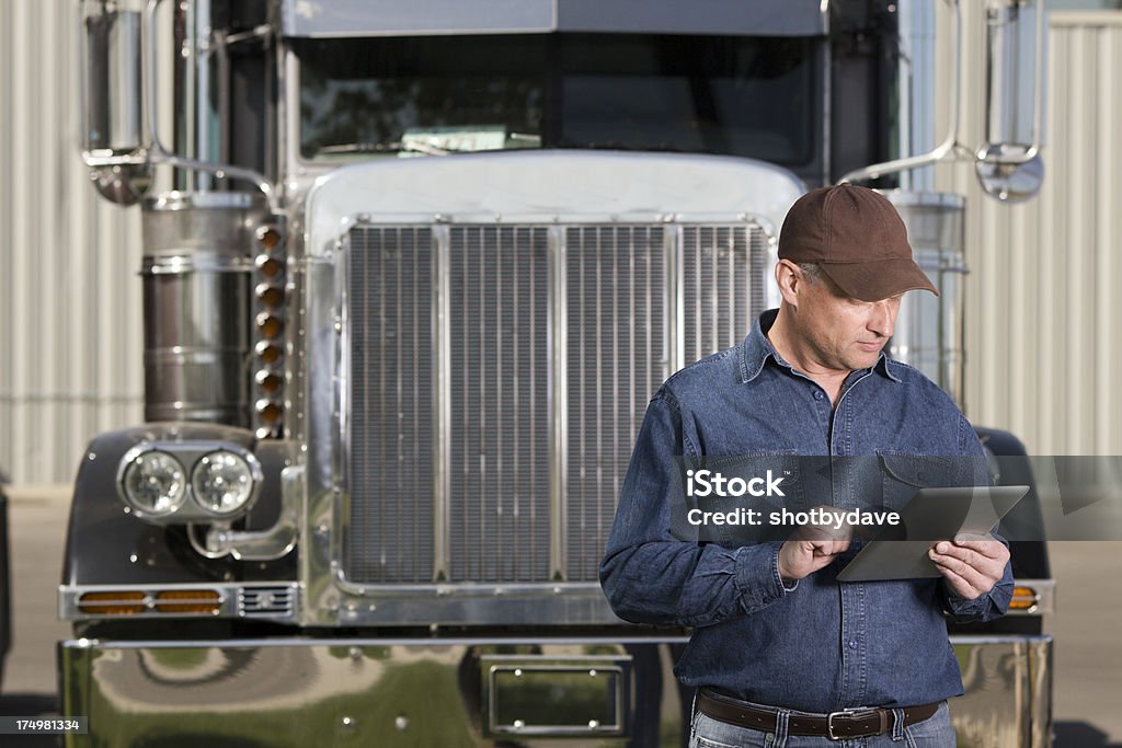 Trucker e Tablet PC - Foto de stock de Mesa digital royalty-free