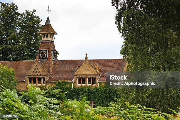 English Country Manor Stockfoto und mehr Bilder von Adlerfarn - Adlerfarn, Außenaufnahme von Gebäuden, Baum