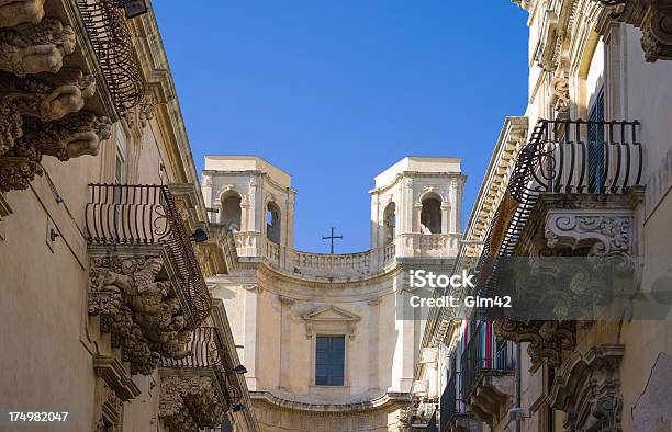 Sicilia Foto de stock y más banco de imágenes de Aire libre - Aire libre, Balcón, Barroco