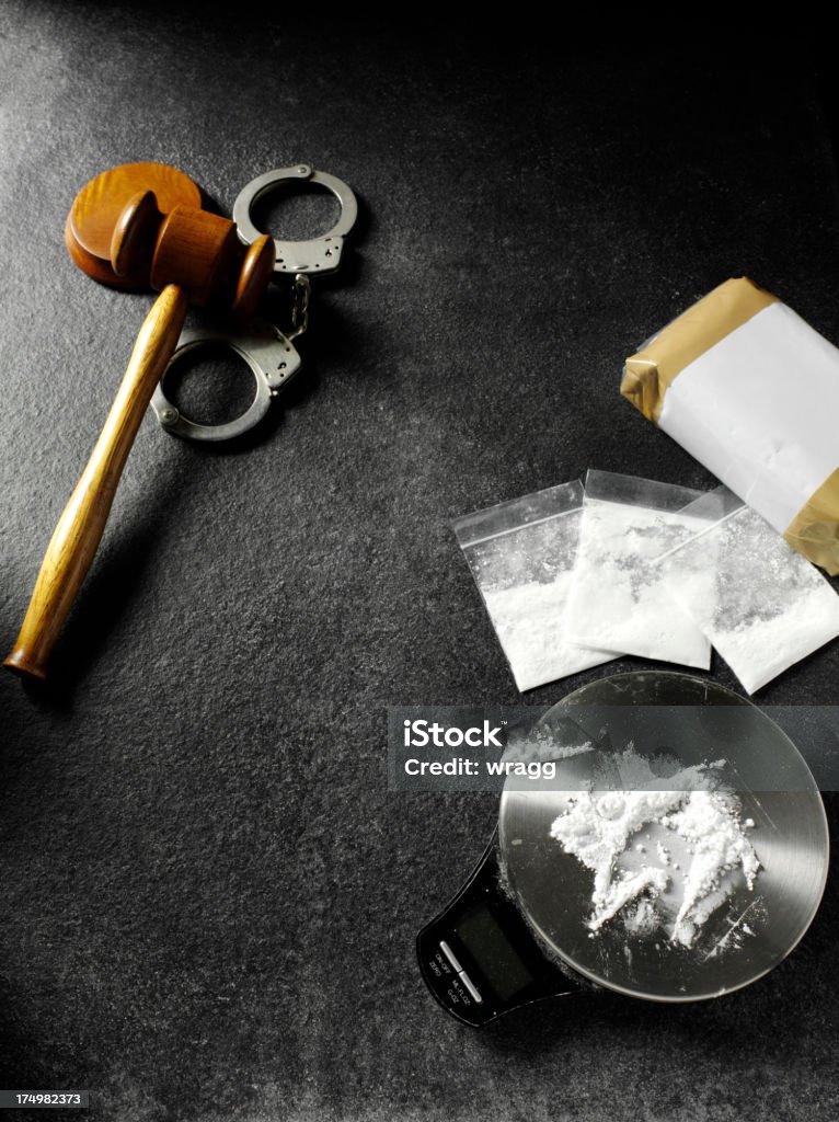 Convicção para manuseio de drogas - Foto de stock de Algema royalty-free