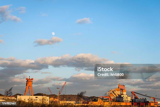 Commercial Dock Stockfoto und mehr Bilder von Anlegestelle - Anlegestelle, Arbeiten, Architektur