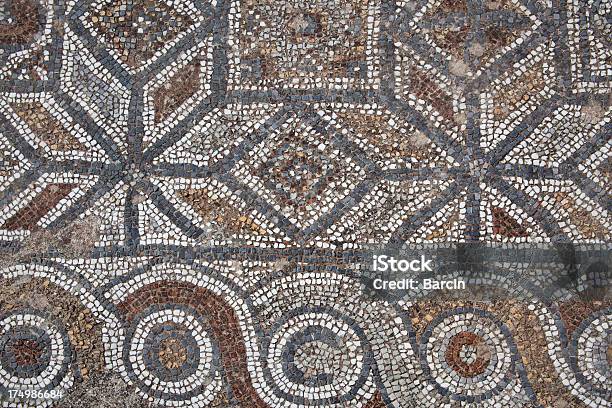 Roman Chão De Mosaico Antigo - Fotografias de stock e mais imagens de Romano - Romano, Arcaico, Betão