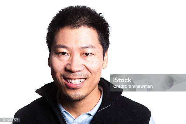 Retrato De Homem Asiático Feliz Casual - Fotografias de stock e mais imagens de 30-34 Anos - 30-34 Anos, 35-39 Anos, Adulto