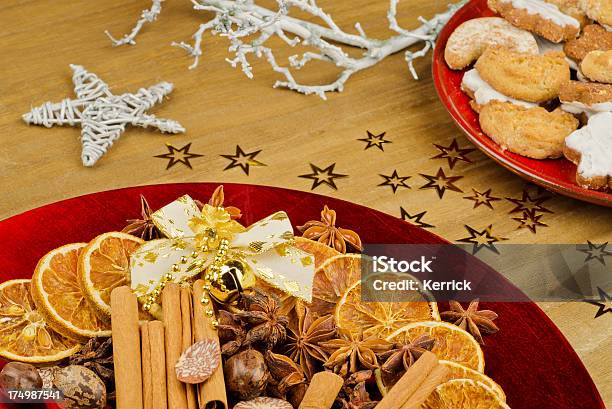 Weihnachtsplätzchen Und Gewürzen Stockfoto und mehr Bilder von Advent - Advent, Anis, Backen