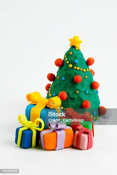 Weihnachtsbaum Mit Geschenken Stockfoto und mehr Bilder von Arbol-Chili - Arbol-Chili, Baum, Beleuchtet