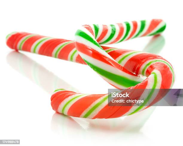 Candy Canes Navidad Foto de stock y más banco de imágenes de Caña de Caramelo - Caña de Caramelo, Perspectiva en disminución, Adorno de navidad