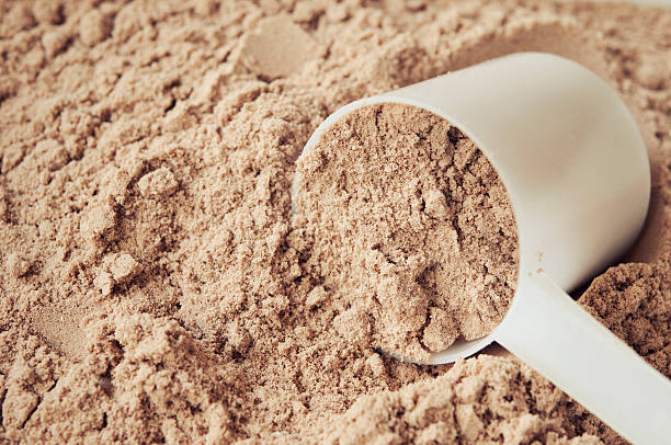 schokolade protein pulver - gemahlen stock-fotos und bilder