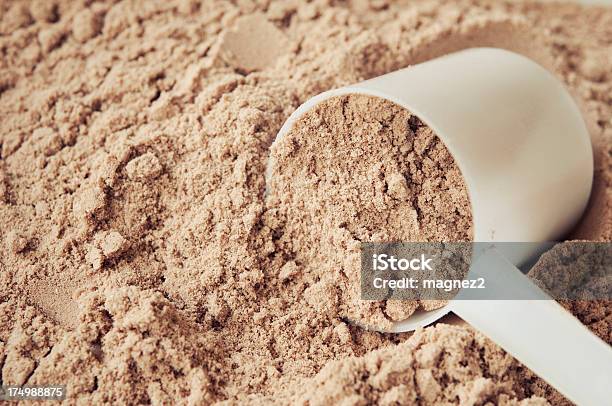 Foto de Proteína Em Pó De Chocolate e mais fotos de stock de Bebida protéica - Bebida protéica, Ground Spice, Proteína