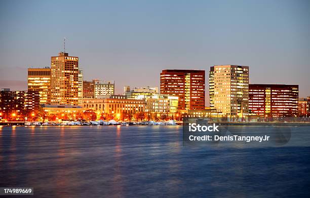 Foto de Cambridge Massachusetts e mais fotos de stock de Arranha-céu - Arranha-céu, Boston - Massachusetts, Centro da cidade