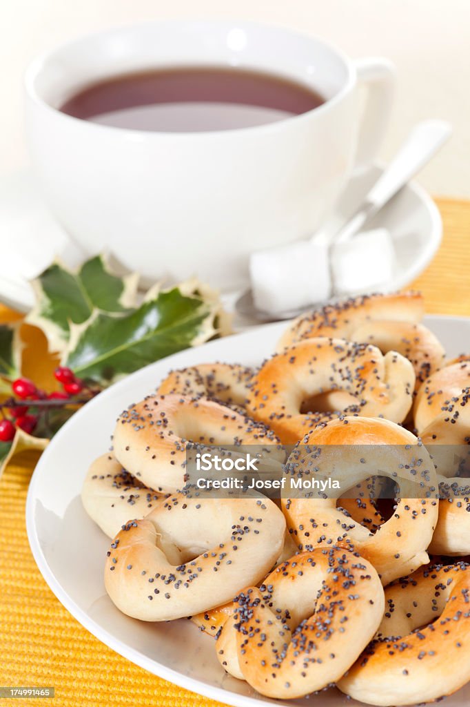 Chá de Natal com papoula pretzels - Foto de stock de Prato royalty-free