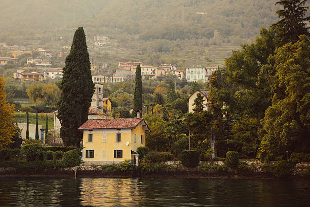 istock house Como Lake italy 174993556