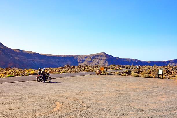 tenerife motoryclist - tenerife spain national park may foto e immagini stock